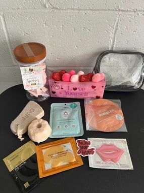 Buff Pink & Red 'Love Yourself' Bath & Body Spa Set- 10 pieces